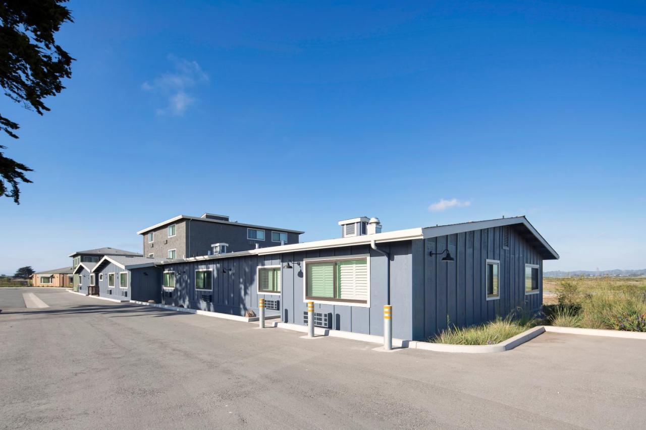 At Point Hotel Moss Landing